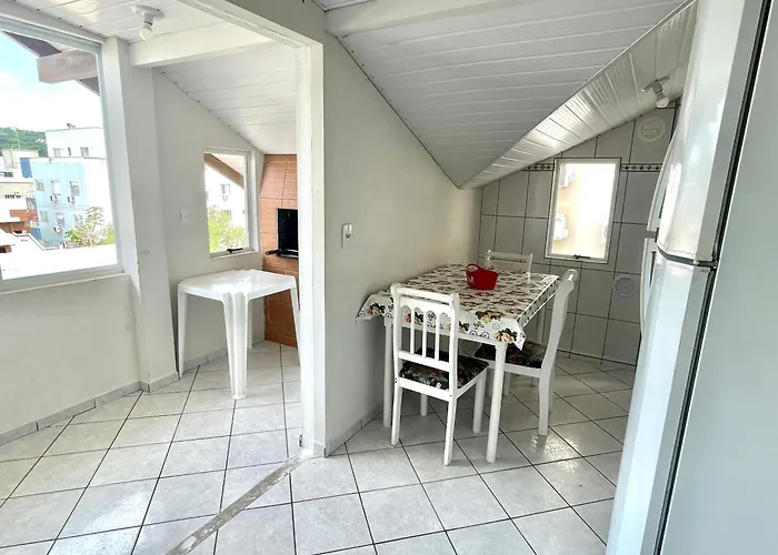 Residencial Rouxinol Apartamento Bombinhas